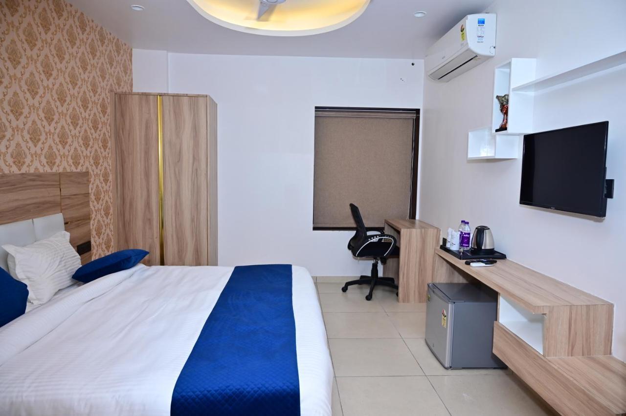 The Dwelling Inn เกรทเตอร์นอยดา ภายนอก รูปภาพ