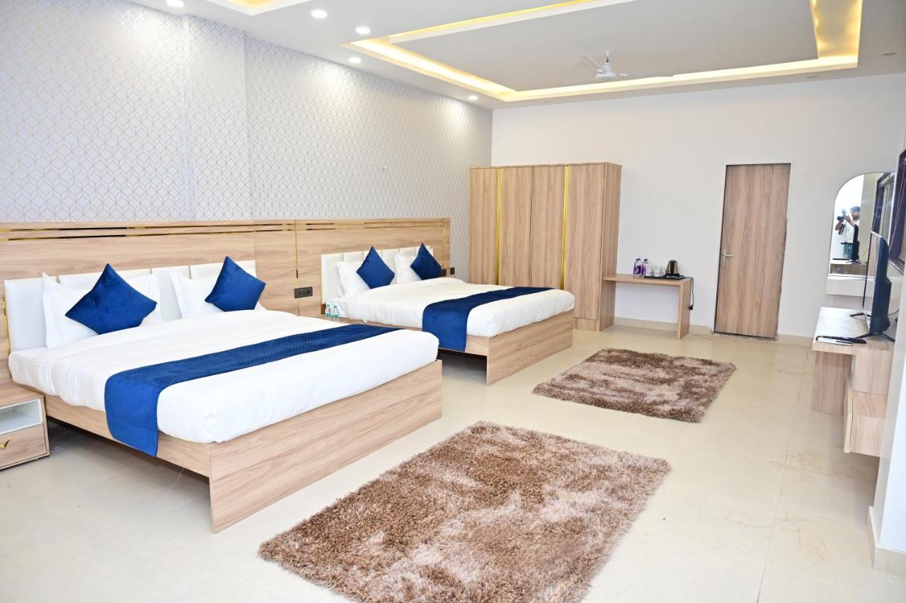 The Dwelling Inn เกรทเตอร์นอยดา ภายนอก รูปภาพ