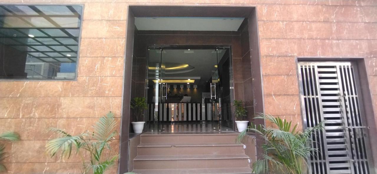 The Dwelling Inn เกรทเตอร์นอยดา ภายนอก รูปภาพ